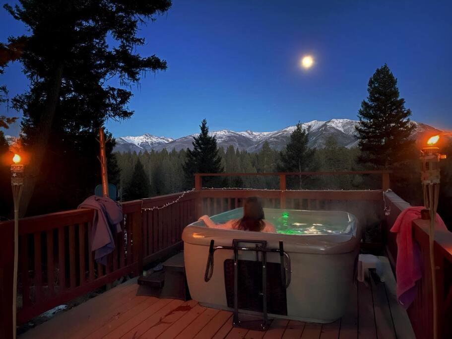 Hot Tub-awesome View-secluded * Seeley Lake